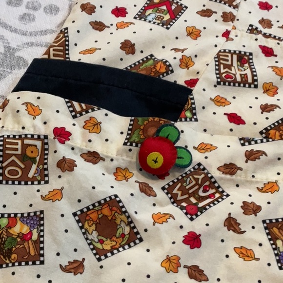 Mary Engelbreit nursing hospital scrub top size Small - Picture 5 of 7